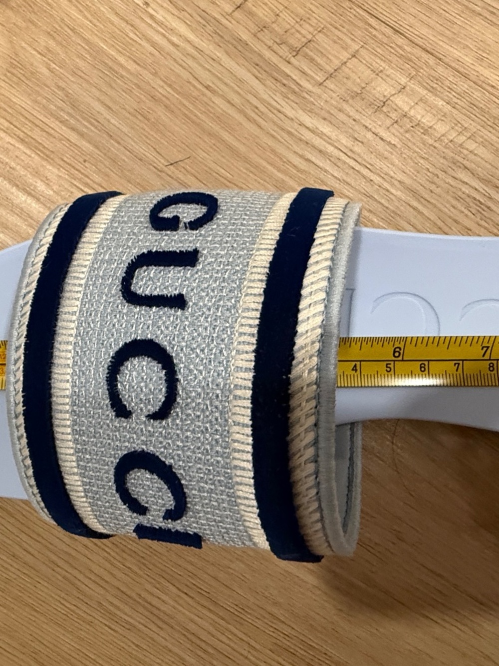 Gucci Striped Sandals - Picture 4 of 4